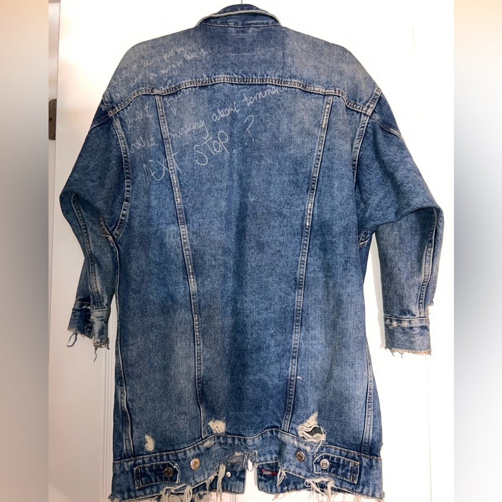 Zara distressed denim jacket with saying on the back, size M - Picture 2 of 8